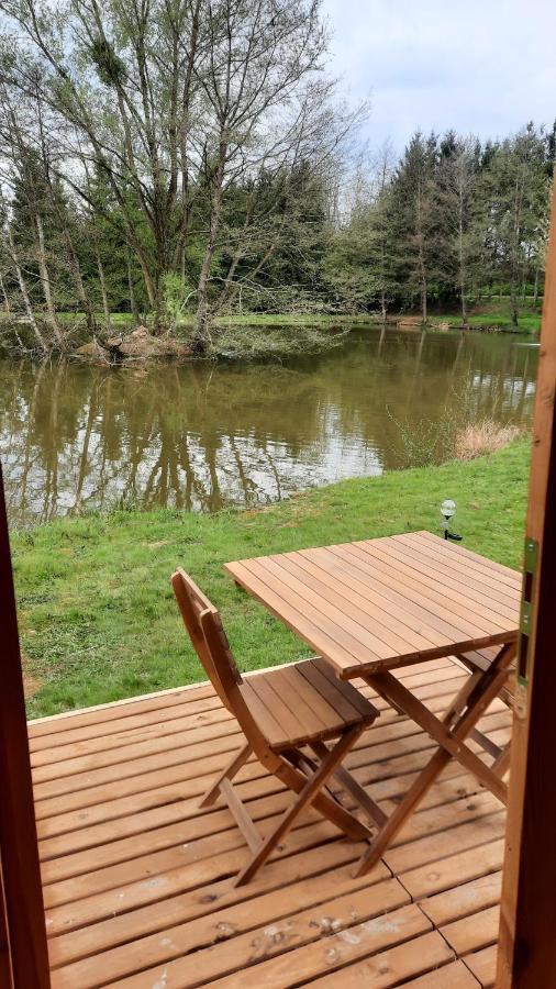 Le Moulin D'Harcy Hotel Lonny Eksteriør billede
